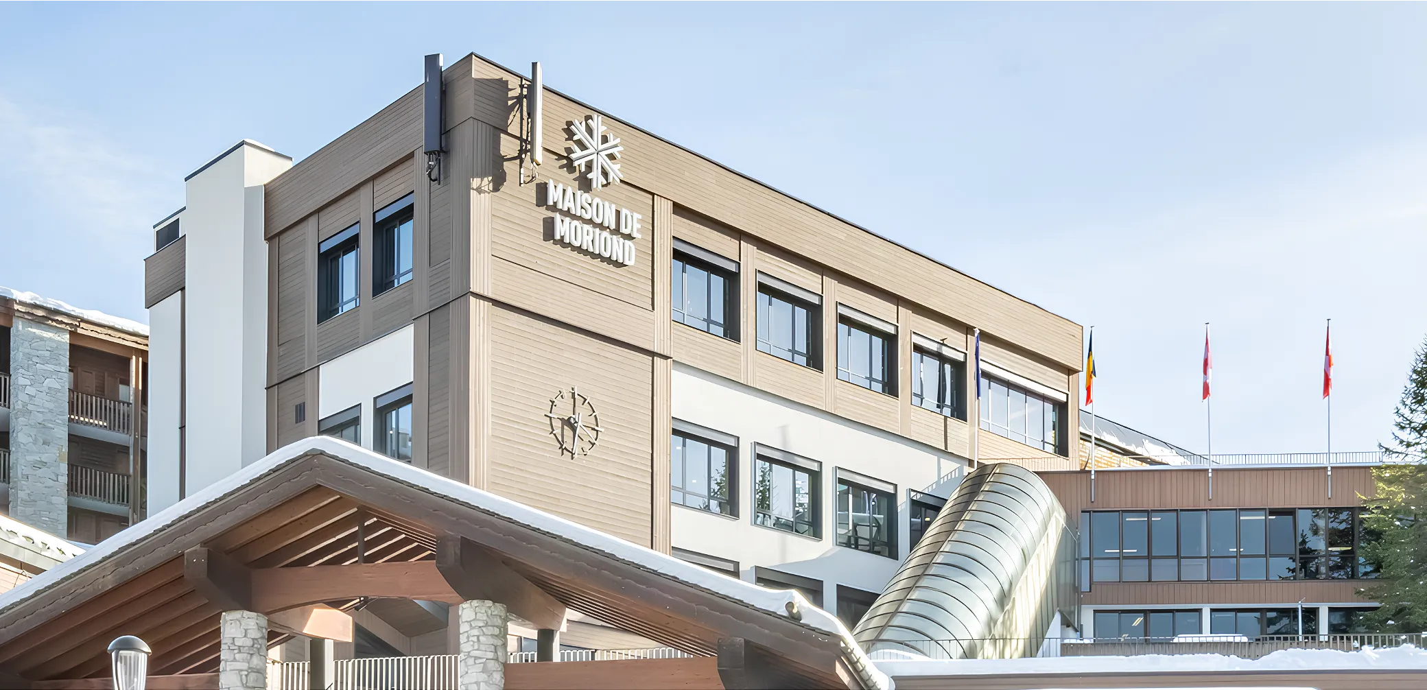 Design d’espace contemporain par Studio Arch à Challes-les-Eaux