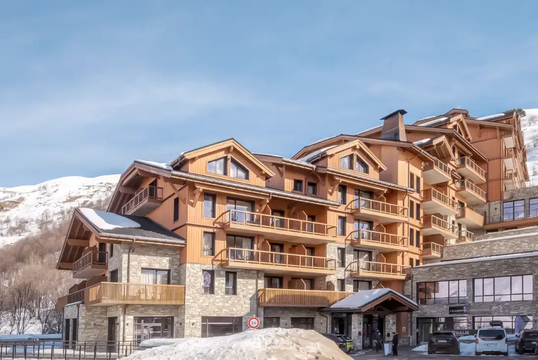 Design intérieur contemporain par Studio Arch à Chambéry