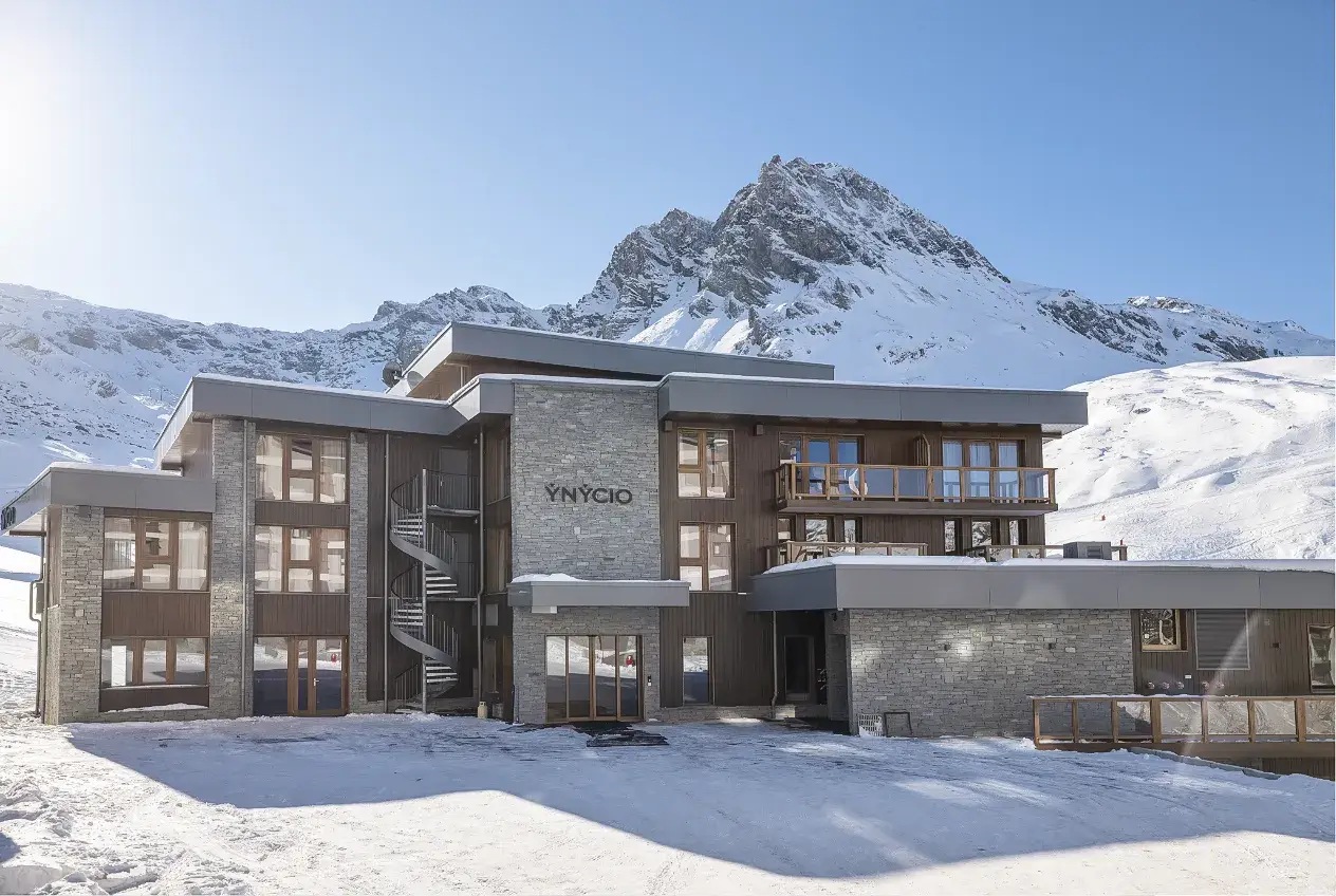 Design intérieur contemporain par Studio Arch à Grenoble