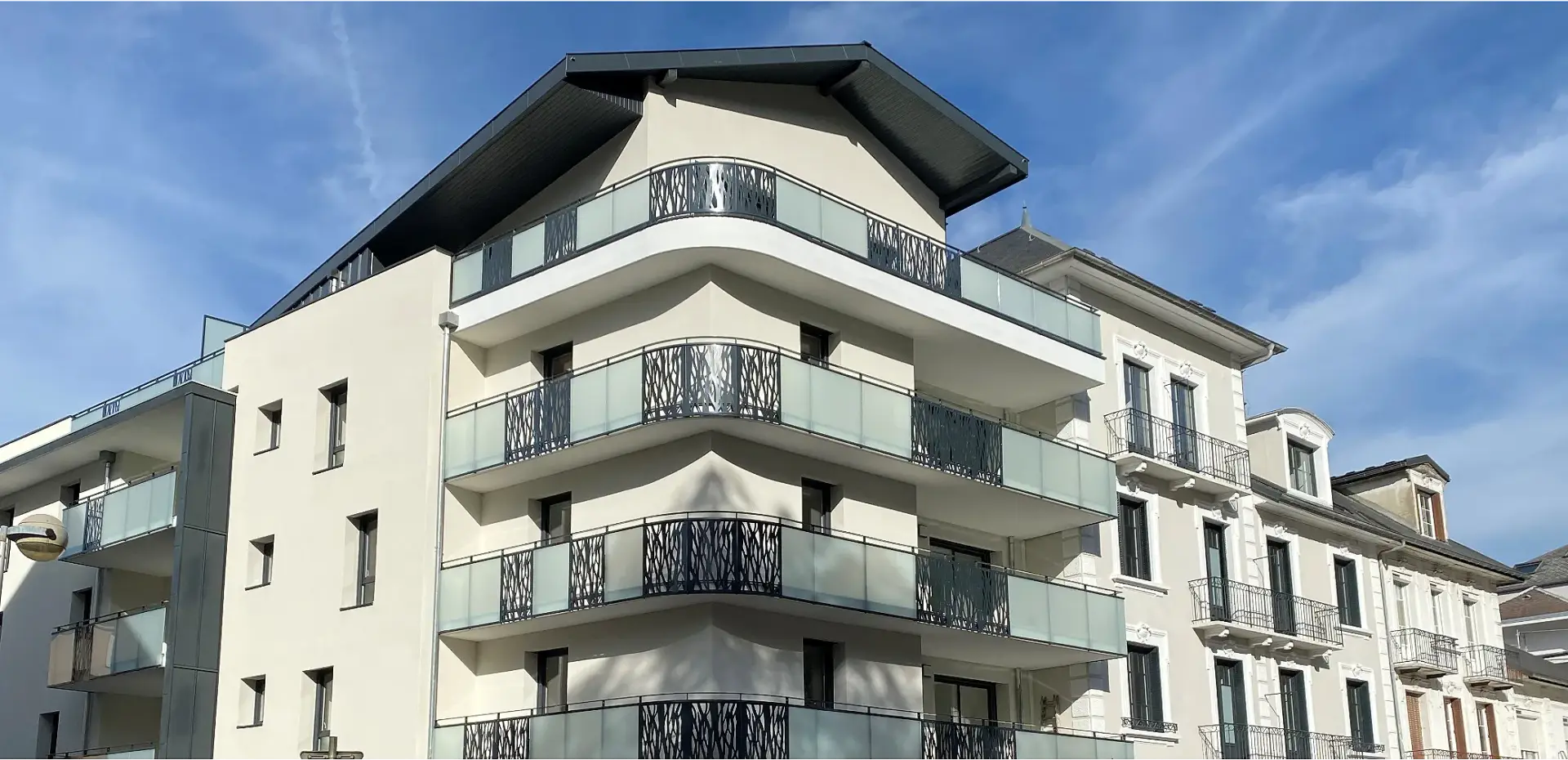 Rénovation intérieure complète par Studio Arch à Challes-les-Eaux