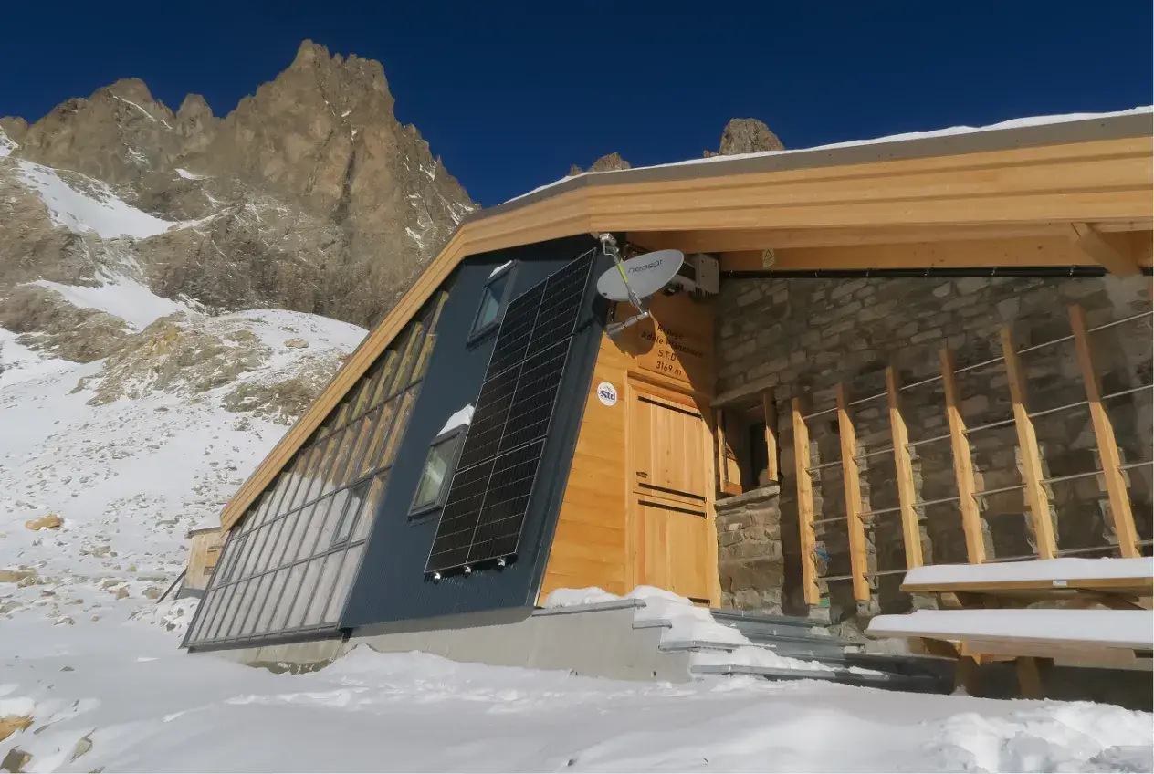 Rénovation intérieure complète par Studio Arch à Challes-les-Eaux